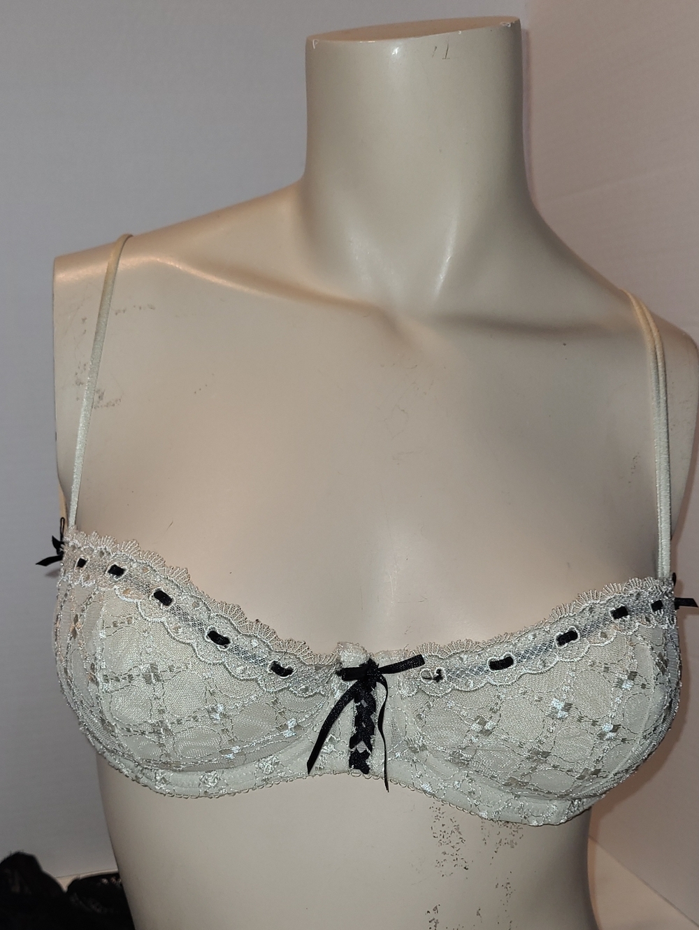 ROSELLE LA VI EN ROSE Lace Balconette Bra with Black Ribbon Accent - Cream 34C